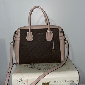 Michael Kors Medium tote